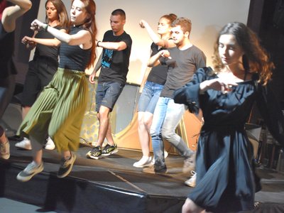 Youth Theatre CEPORA performing in BAZAART Conference 2022